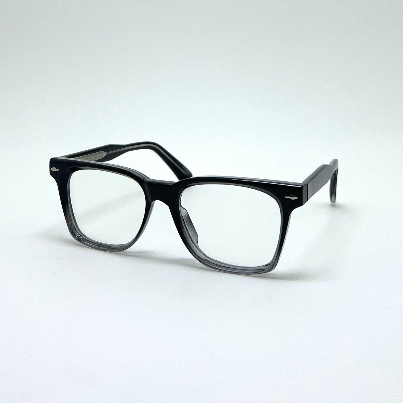 STAR 1122 – Black And Grey